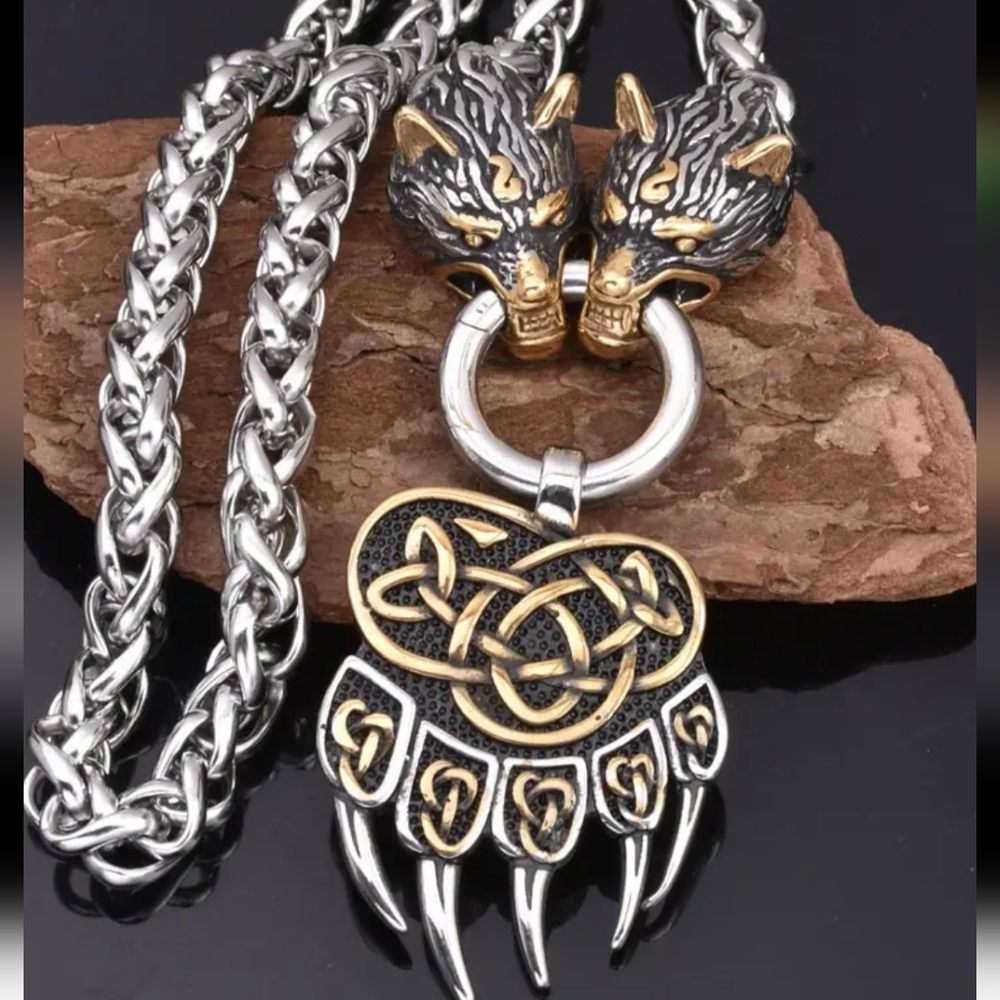 New! MEN'S Nordic Viking Celtic Knot Wolf Head Bear Claw Necklace.